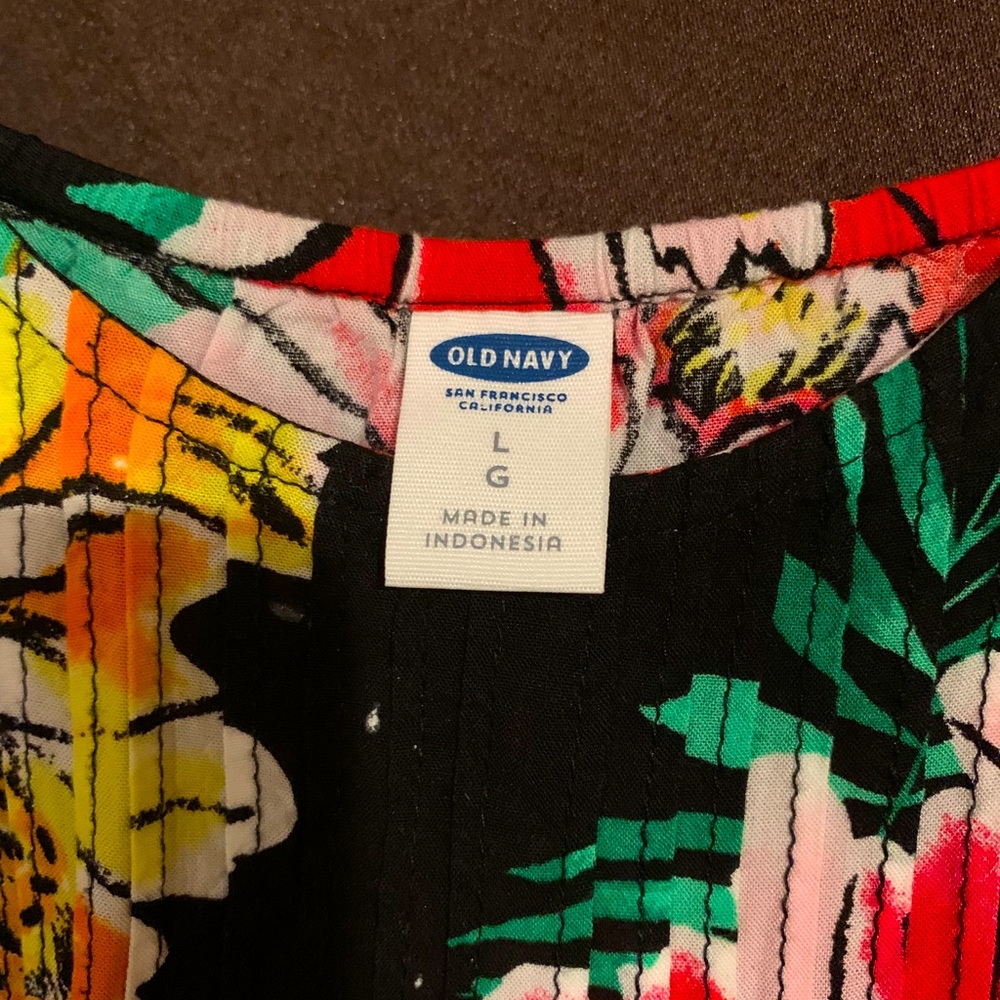 Old Navy- tank top - Picture 2 of 4